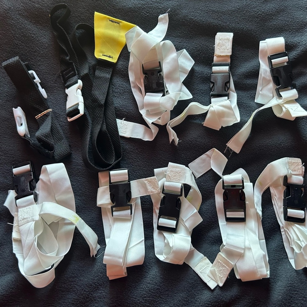 Sewing/craft supplies: NEW plastic quick release buckles and straps 10 pcs